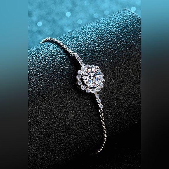 1 Carat Moissanite Chain Bracelet - Picture 7 of 7